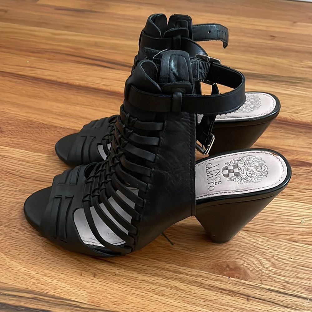 Vince camuto heels size 7